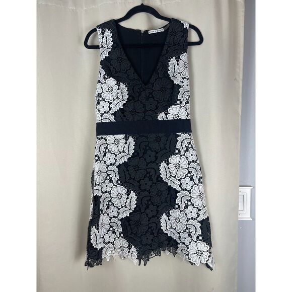Alice + Olivia Black White Floral Lace Dress – Sleeveless V-Neck Cocktail Size 4 - Picture 1 of 4